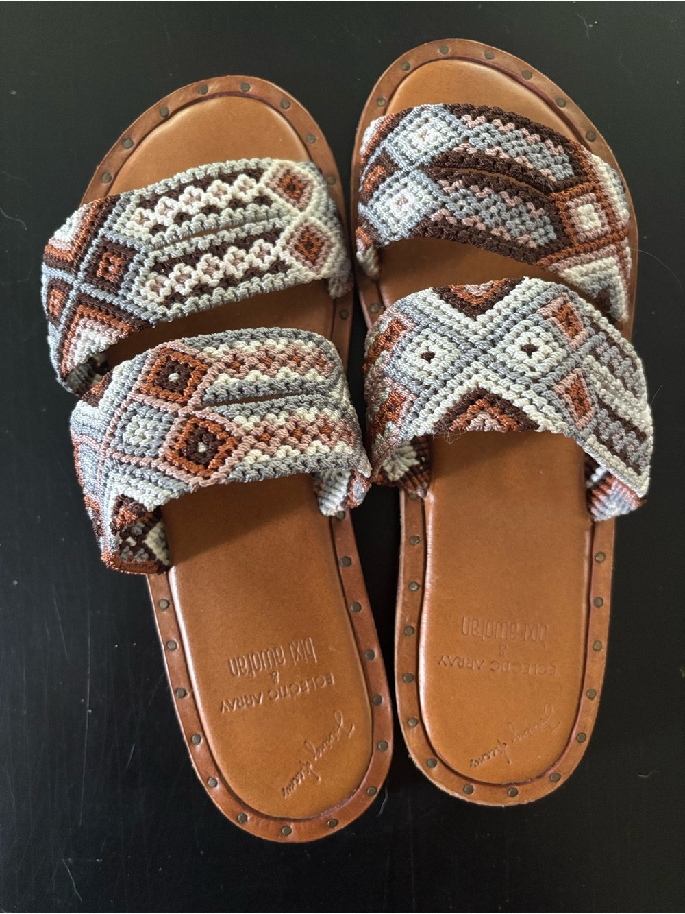 Hasen Woven Bands Tan Lines Sandals
Eclectic array US Size 8 women's